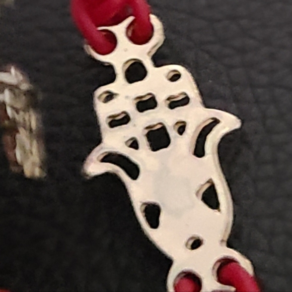 GOLD PLATED HAMSA HAND EVIL EYE PROTECTION RED BRACELET W/ CLOVER CHARM - Picture 4 of 4